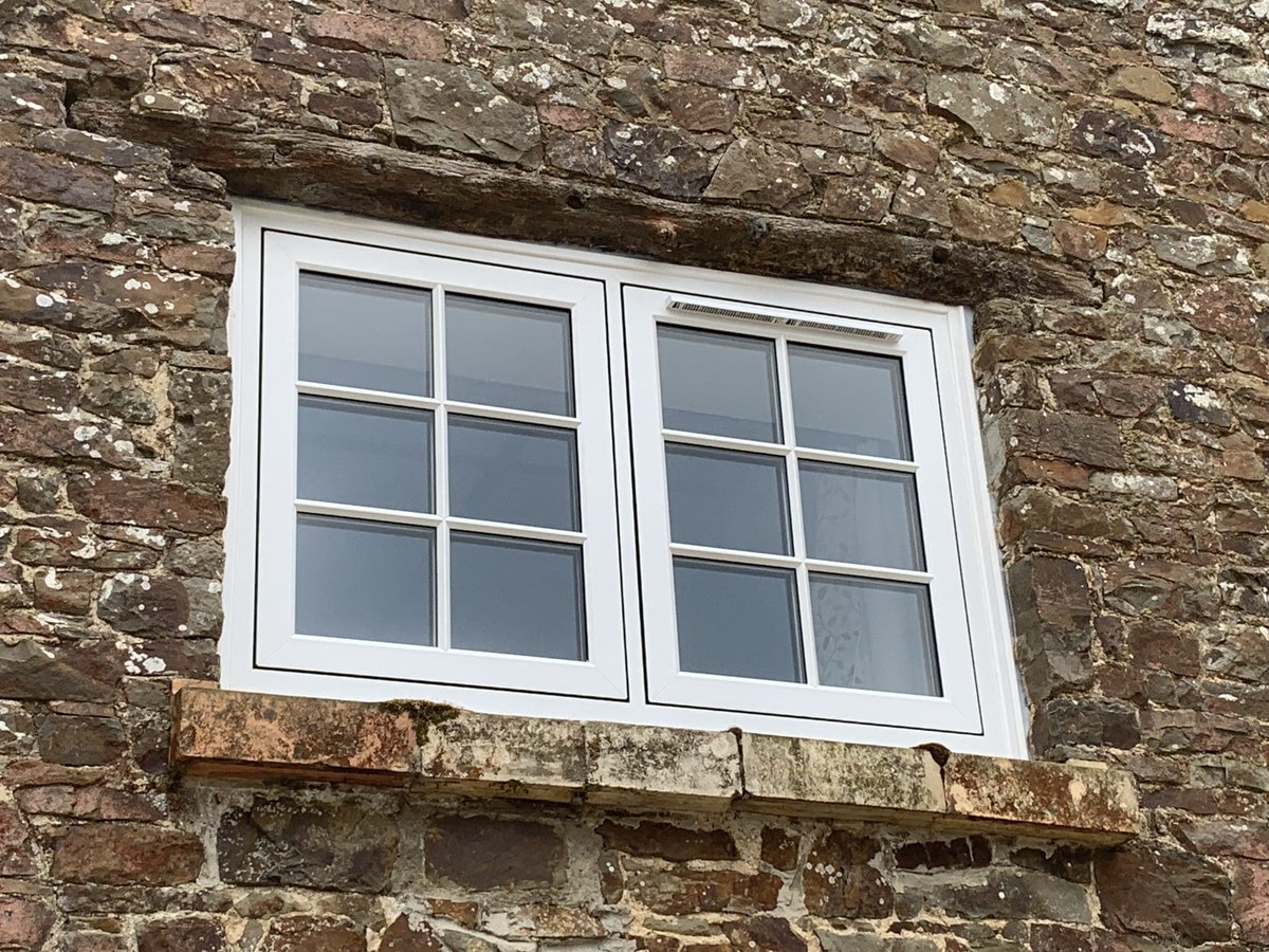 Renew SW Ltd, Pick of the week,-Optima Flush Casement windows, a great combination of traditional style, using modern energy saving materials. We are pleased to report a very happy customer. 😊
