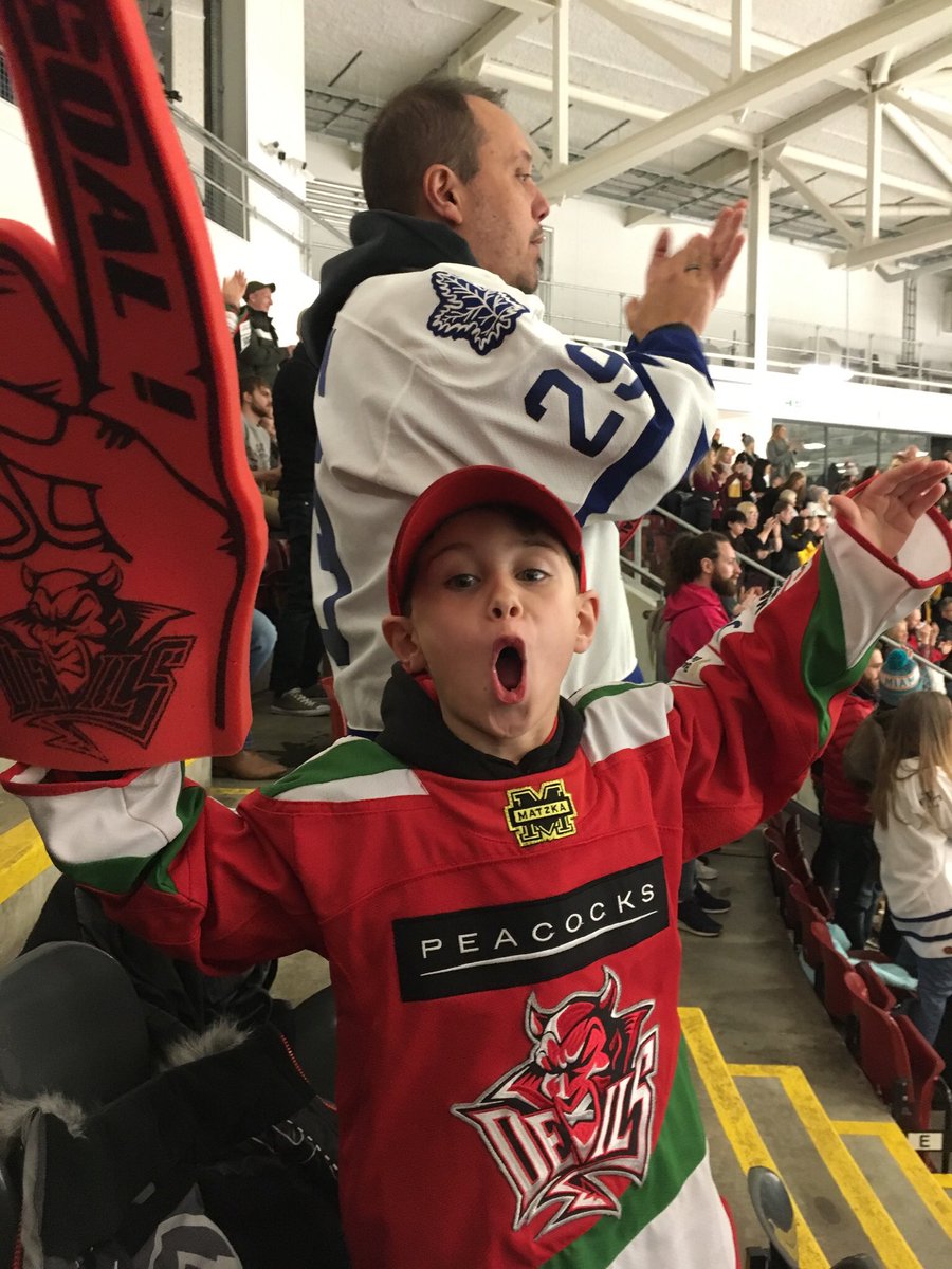 becorefit_sarah's tweet photo. @cardiffdevils #DevilsDad @jonathan_crespo a massive ice hockey fan, Davils 👹as well as his home team maple leafs 🍁 and loves to go and enjoy the Devils games with the family https://t.co/O5F7CurMcx
