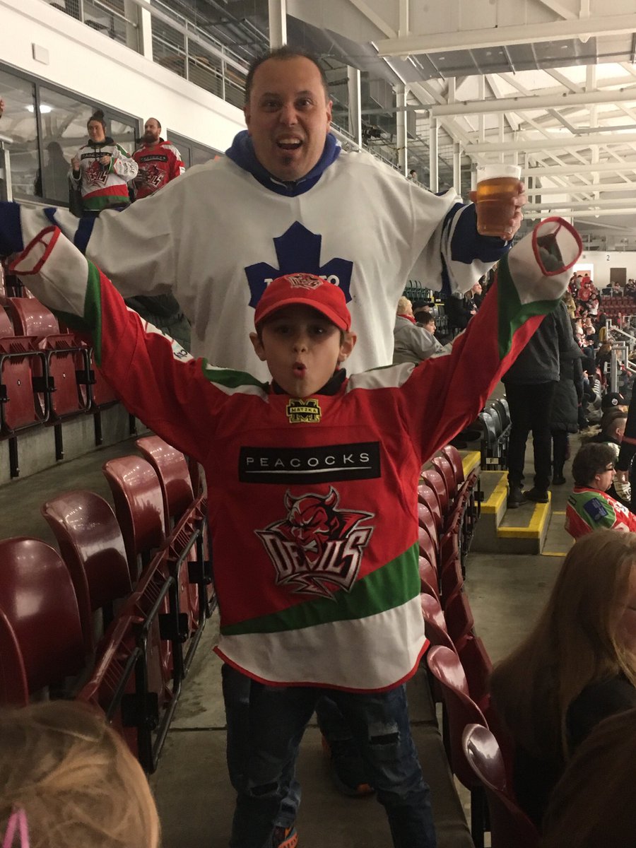 becorefit_sarah's tweet photo. @cardiffdevils #DevilsDad @jonathan_crespo a massive ice hockey fan, Davils 👹as well as his home team maple leafs 🍁 and loves to go and enjoy the Devils games with the family https://t.co/O5F7CurMcx