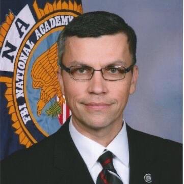 In remembrance and honor, #FBINA263 friend and classmate, Lieutenant Patrick Neal Weatherford 

Newport, Arkansas Police Department

End of Watch: Monday, June 12, 2017 ⚫️🔵⚫️🙏🏻🇺🇸