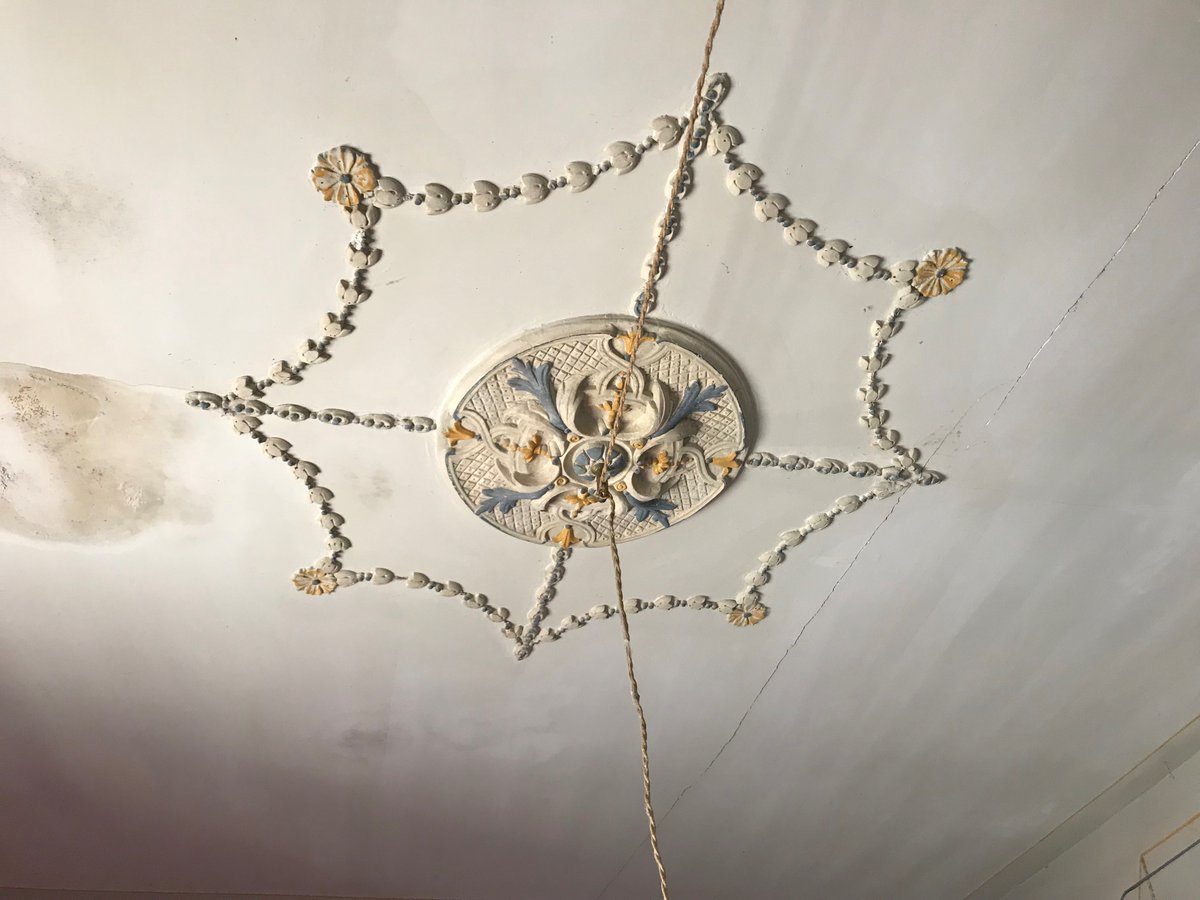 RusticasS's tweet image. Esta gran #casaseñorial de principios del S. XX puedes reformarla a tu gusto y tiene un precio inmejorable: rusticassingulares.com/es/casa-de-pue…