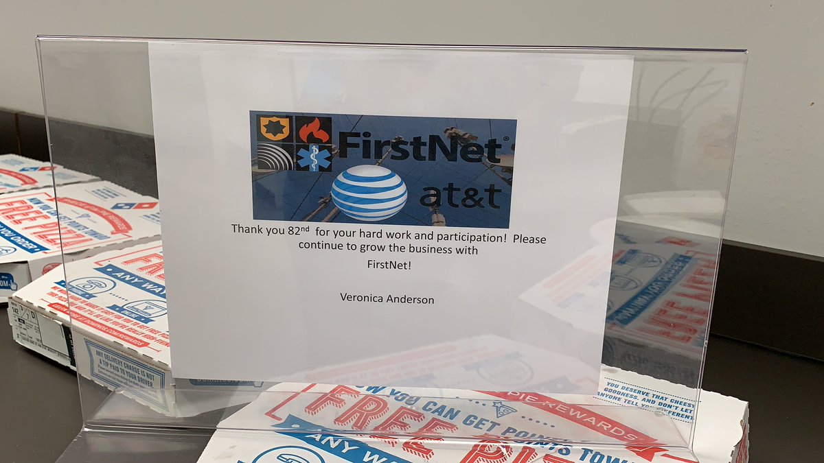 TheonlyTLady's tweet photo. 82nd St lunch provided by our FirstNet Specialist Veronica Anderson. https://t.co/qYPLhcrnWw