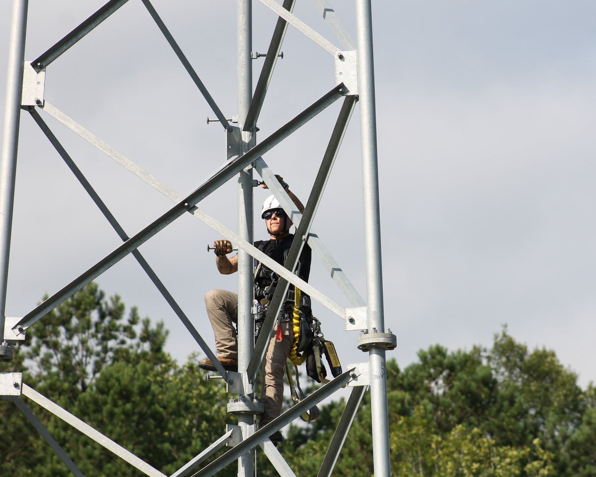 Aiken_T_College's tweet photo. Students enrolled in our Certified Tower Technician course spent the morning climbing one of the Collegeโs 90-foot towers and reviewing industry practices.
#DiscoverYourPath #DiscoverSuccess #YourFutureisWithinReach #IDefySC #towertechnician #towerclimbing #WorkforceDevelopment https://t.co/Xxjnj2OJWn