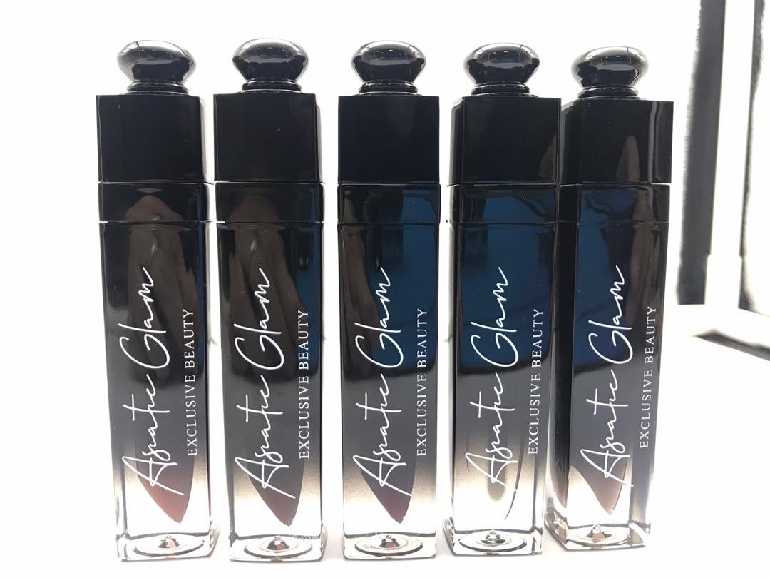 _vanillabone's tweet photo. RELAUNCH! 💕 Today is the day I’ve been waiting to come. I’ve have released sz 1 of AsiaticGlam lip glasses. $8. Dm for purchase. 😘💕 https://t.co/LrY25aQX9Z