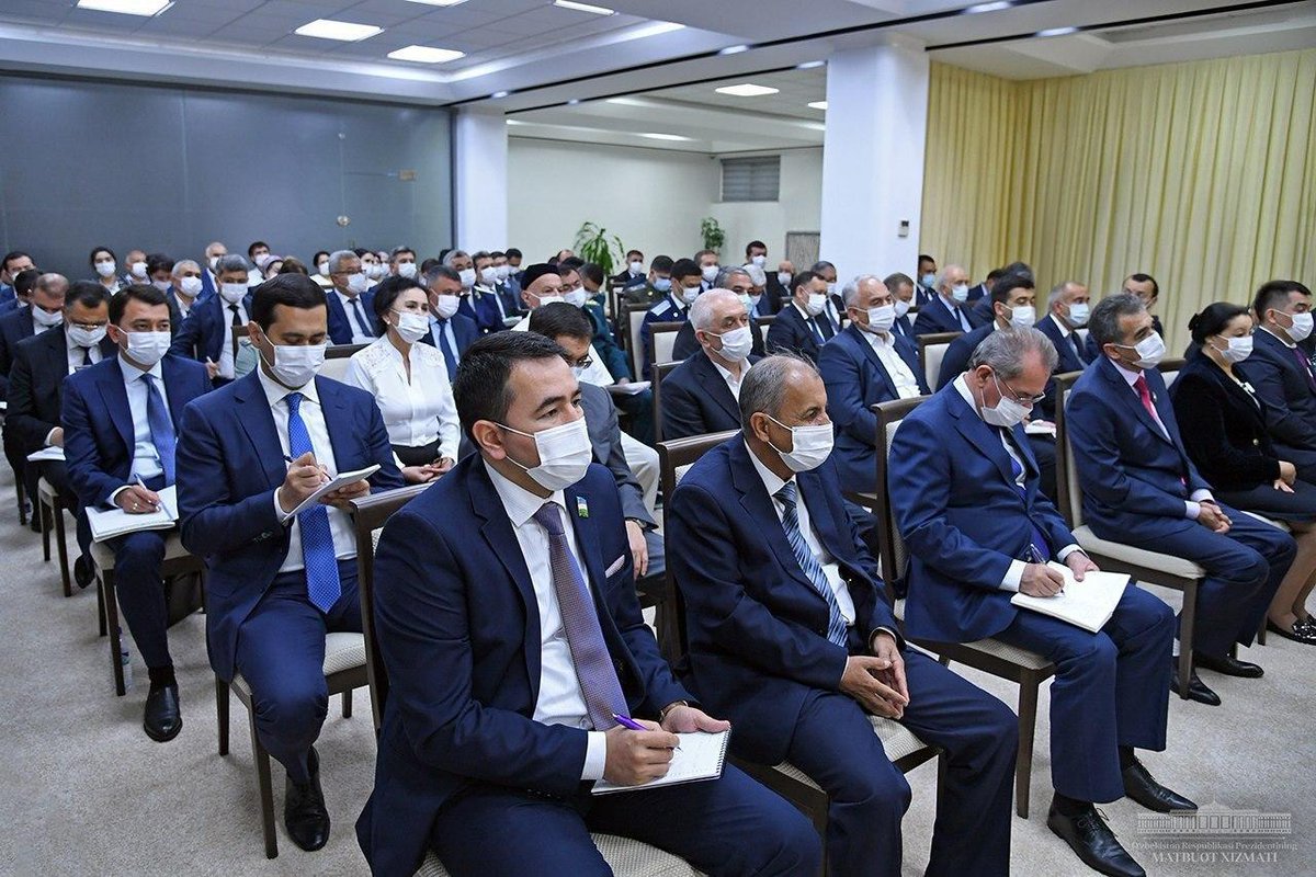 president_uz's tweet photo. President Shavkat Mirziyoyev meets with locals in Almazar district. Poverty reduction, investment projects, job creation, living conditions improvement under focus.
#Mirziyoyev #Almazar #dialoguewithpeople #wellbeing #jobcreation #investmentprojects https://t.co/MjCEXweULs