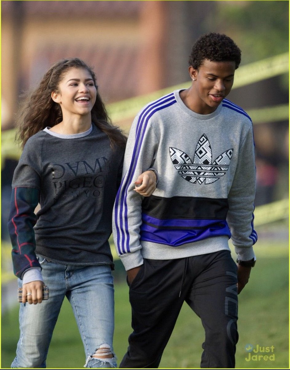 lockworkcoco's tweet image. I SHARE A BIRTHDAY WITH SOMEONE THAT CHEATED ON ZENDAYA??? HELL NO!