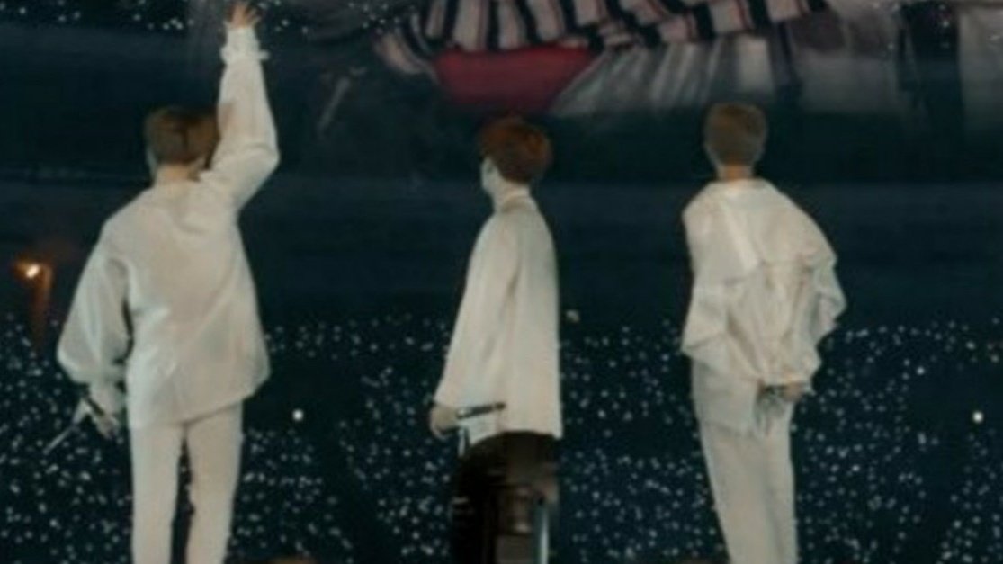 ItsJ_hoseok's tweet photo. No importa que el tiempo que pase, o si incluso soy una anciana, siempre los amare, siempre estaré agradecida por lo feliz que mi hicieron a cada segundo, y el giro inesperado que le dieron a mi vida, para algo mejor. Gracias BTS, los amo mucho 

@BTS_twt 
#7ToEternityWithBTS https://t.co/nlCHPQZkQv