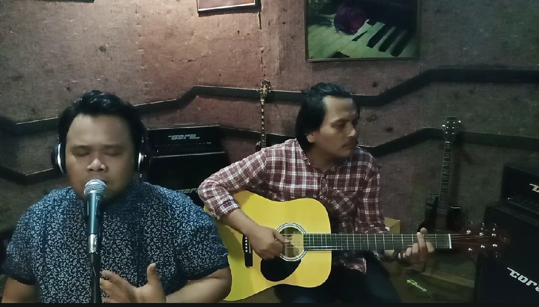 MusicHons's tweet photo. Lagi ngapain ya kira2...?????
Jangan lupa subscribe,like,share,dan tulis di kolom komentar kalo kleean mau request lagu..
https://t.co/yMFXe06n1L https://t.co/p59fWJNKCs