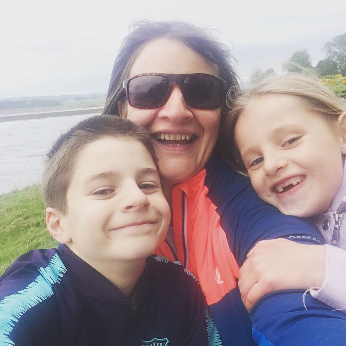 shohearach's tweet photo. A wee visit to the sea clears away the cobwebs & these two stars 🌟 #lockdown2020 #ferrypoint #Highlands https://t.co/HLjLkv9ab7