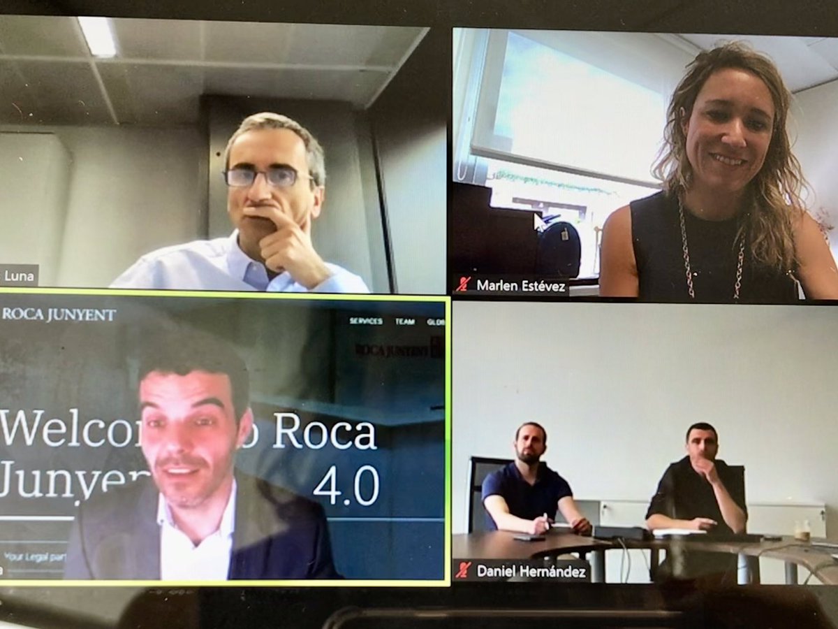 marlen_estevez_'s tweet photo. Inauguramos #RJtech #RJ4.0 con la participación de @Metaphase07 hablando de #IA , #smartcontracts, #blockchain. Un placer iniciar este proyecto contigo @xavicosta1 #innovacion https://t.co/h0awL2iPcN