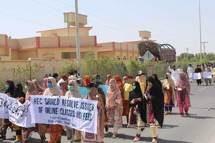 Nisar_baloch12's tweet image. #NoInternet #NoOnlineClasses
#SayNoToOnlineClasses