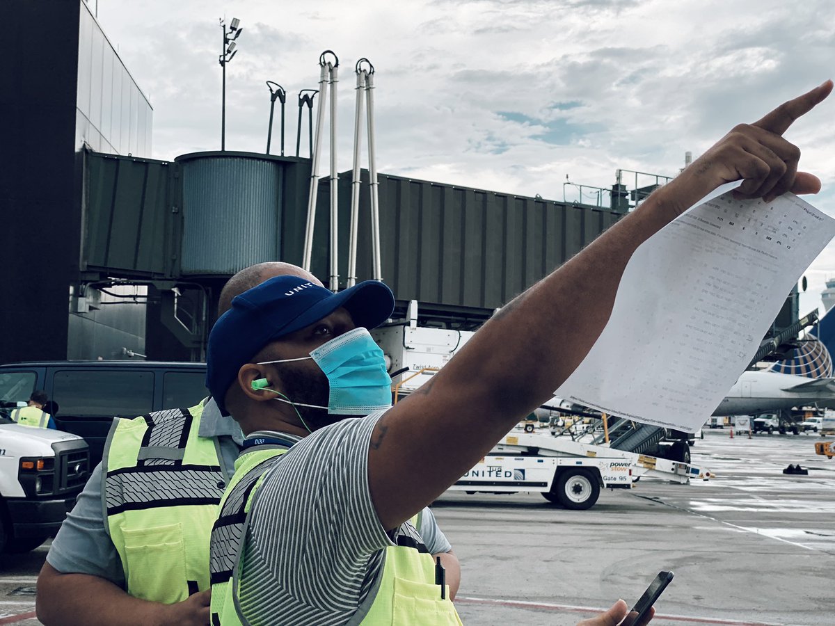 morrisliam's tweet image. EWR leadership highlighting how we are #justplanesafe, by observing, job safety briefings, and gathering feedback! #beingunited #livesafe247 @julioUAruiz @MariaPerdomoEWR @CamachoN20 @William3167 @MoeHawkins20 @TheRealMLHJR @KeithWaiters3 @KellyTolbertUAL @Trozie2 @susannesworld