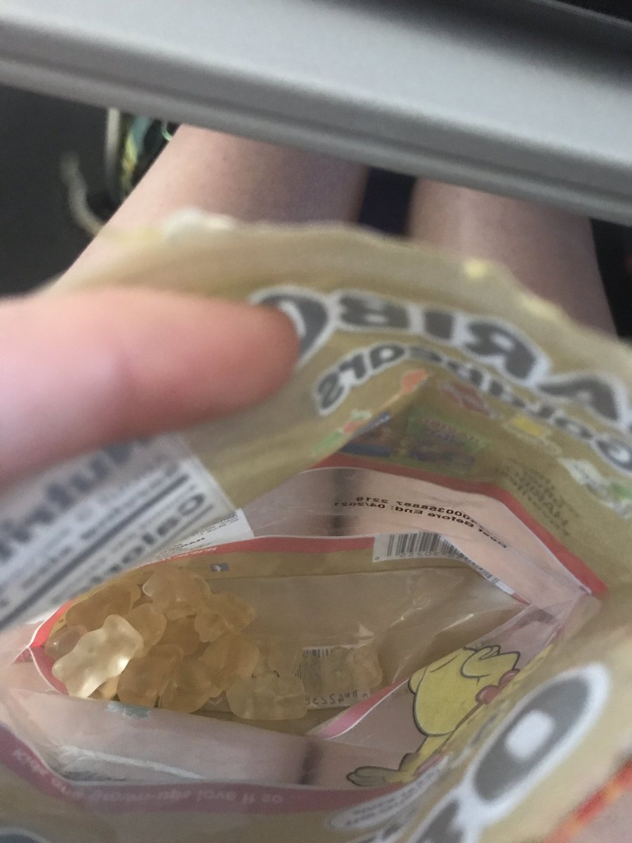jdubb881's tweet photo. I told the guy next to me my fave haribo was pineapple. He gave me one. 20 min later he handed me this and insisted I took it. 😭😭😭😭😭💖 https://t.co/7bT6B1eEzH