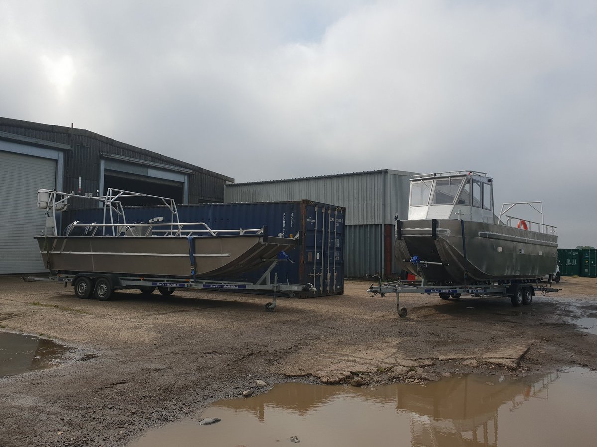 Another 2 boats built for small dive works. 

#marine #diving