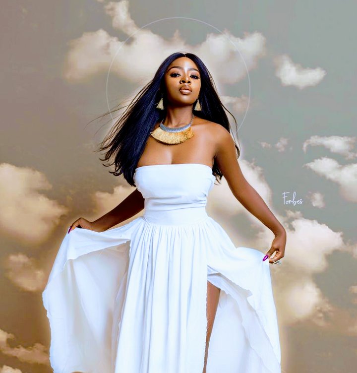 77Felly's tweet photo. An angel sent from above🙏  @DianeRusset #RussetArmy #TeamDiane #sparkles #Dialo #Dialomovement #DianeRusset sweet soul... Love my baby Diane https://t.co/1nyDmSTqks