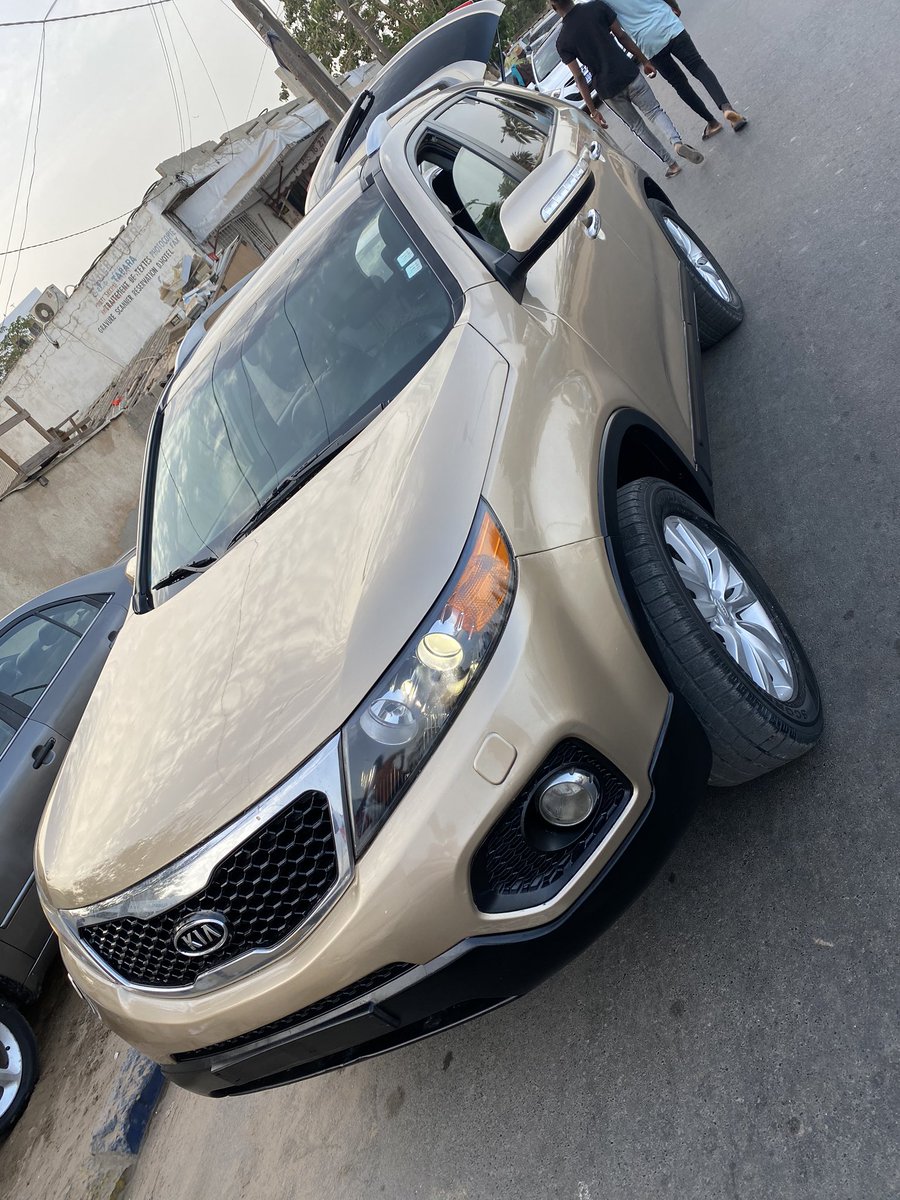 LDiiouf's tweet photo. #Sunuauto #KIASORENTO 2011 
Manuelle diésel 
7places /mutée DK....AX
Full options : intérieur cuir , camera de recule, toit panoramique ouvrant...
130.000km
*A 5.450.000* https://t.co/qX1CzyATBa