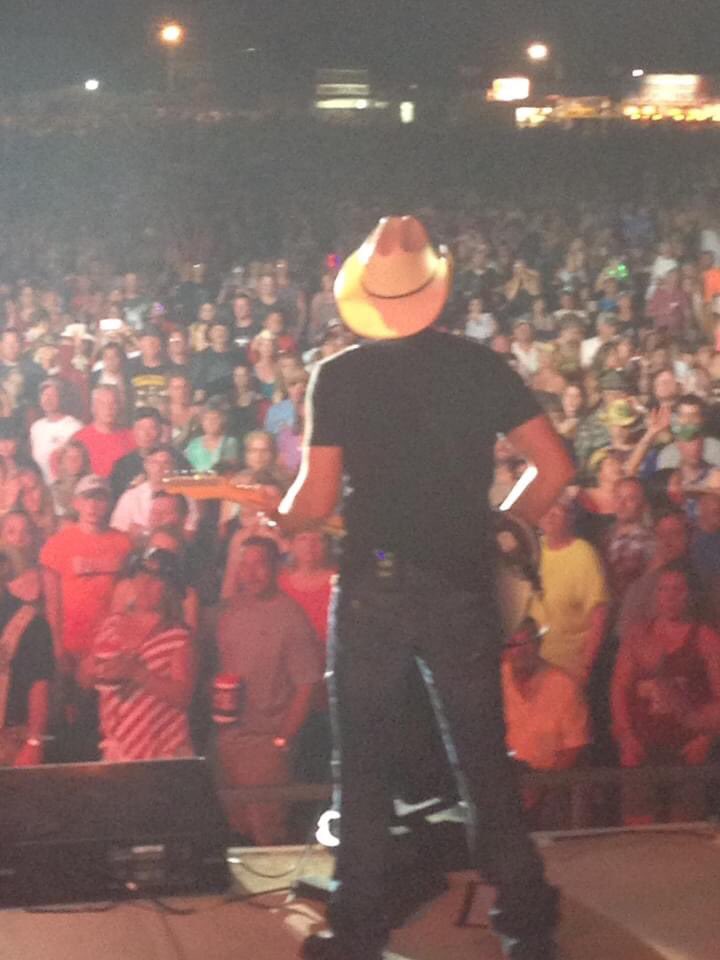 TallestDJ's tweet photo. #FBF to that time @WinstockMN when @BradPaisley had us radio idiots on stage for some reason. Love that guy. I’ll never forget that night. Can’t wait until 2021! #IHeartLife https://t.co/Kv0z7f9iU4
