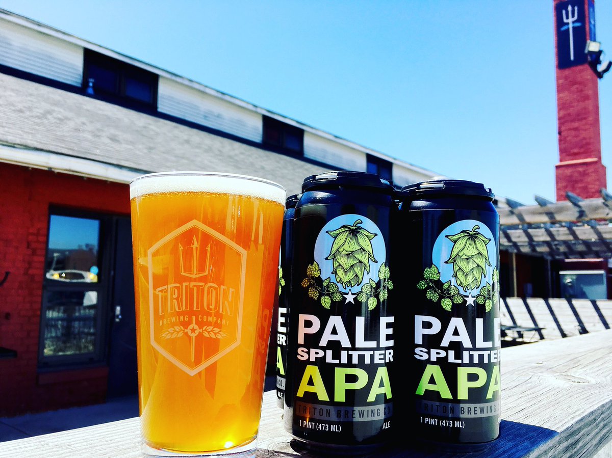 TritonBrewing's tweet photo. It's a beautiful day! Come celebrate with a #PaleSplitterAPA. A traditional American #PaleAle, clean & crisp. Brewed with Citra, Cascade, Columbus, Galena & Magnum hops, providing bright citrus notes & great flavor!
Kitchen until 9pm. Craft beer until 10pm. https://t.co/3f2Q48rMql