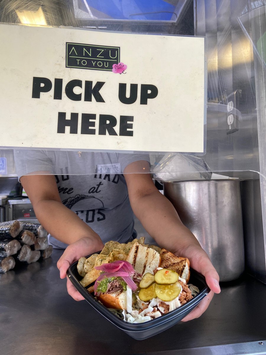 Today I'm serving you tasty treats at Pinnacle, Nob Hill 899 Pine St. SF until 3pm! #Foodtruck #sfeats #bayareaeats #beef #shortrib #eatersf #sffoodie