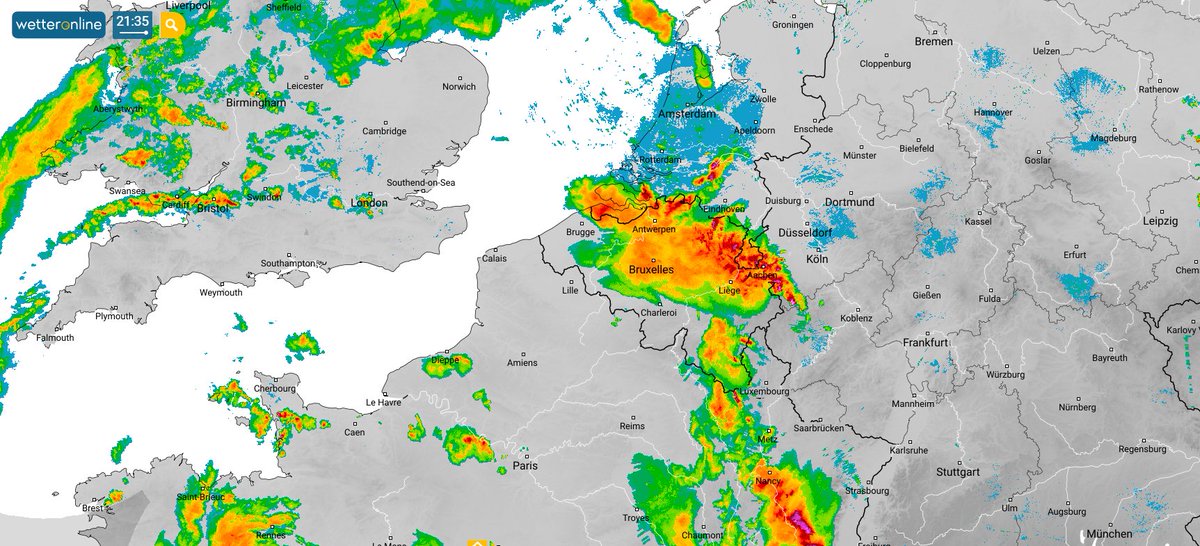 Het ziet er (voorlopig) naar uit dat het zuidwesten ontsnapt aan de regendans. Lokaal #onweer nog in de provincies #Antwerpen, #Limburg en #Luik.