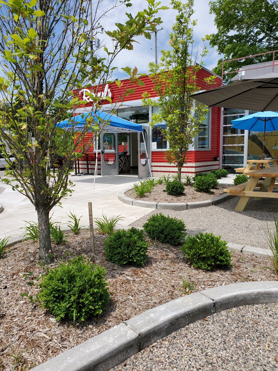 GrandRapidsBeat's tweet photo. Our 1st lunch out together in 3 months ❤️ Be sure to check out Royals Diner on Wealthy with its interesting menu, great food, &amp; social-distancing patio! #royals #grandrapids #salmonstack #dinerburger https://t.co/Sd8DFhEJVf