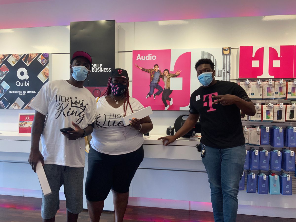 Why have those pretty new iPhone’s📱with No Apple watches to go with them 😀Great  Customer;  i had a  Blast 🔥🔥🔥

#TheLand #NorthFLRiseTogether #WeWontStop <a href="/PedroCascina/">Pedro Cascina</a> <a href="/StephenJamesA/">Stephen Armstrong</a> <a href="/ARod_013/">Andrés R.</a>