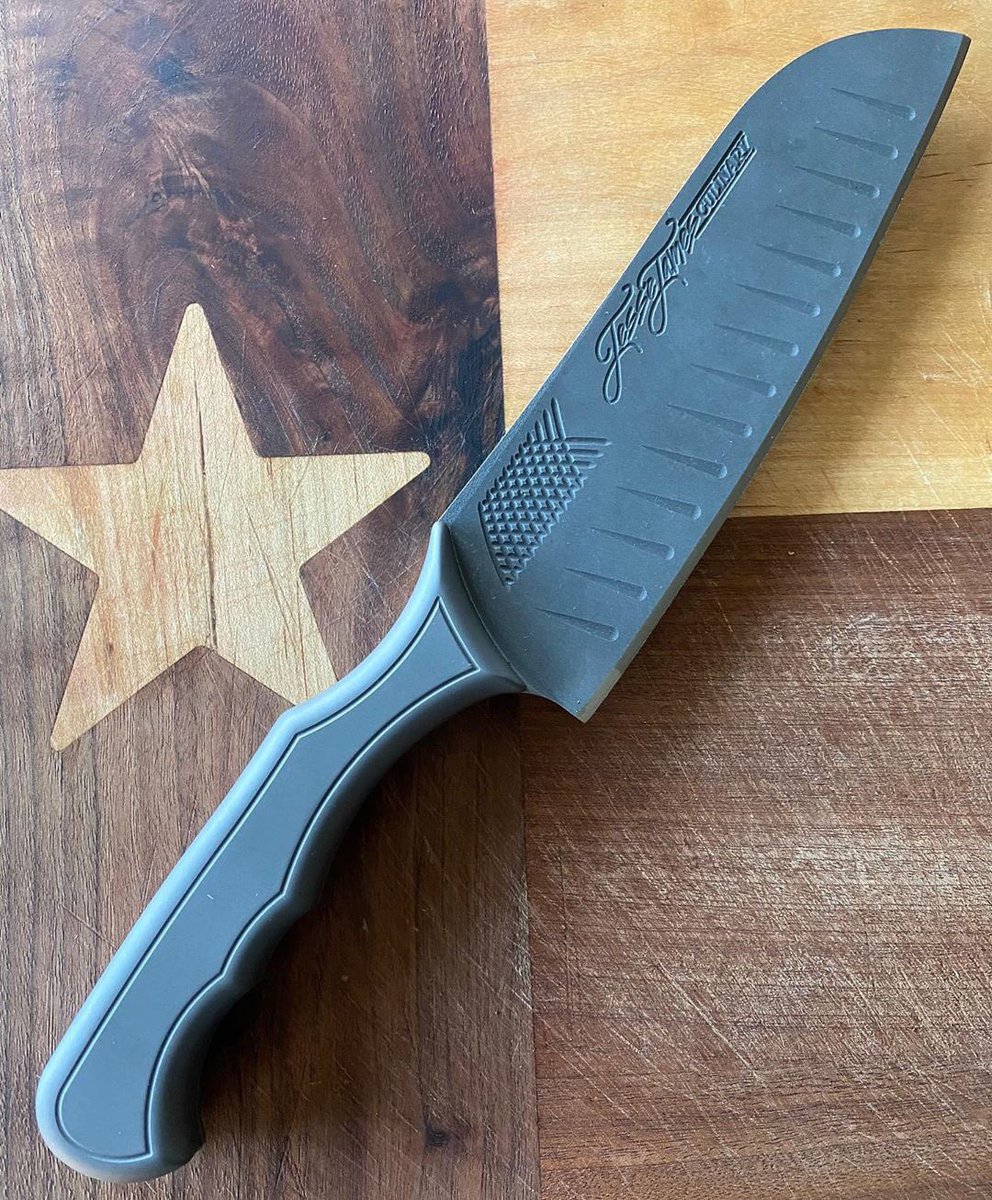 JesseJamesFans's tweet photo. #FBF
From Yesterday with Rich 😎
Today I received my El Diablo Stoned “HASSAN CHOP” SANTUKO! Only 25 made at a special price! Super stoked to get one. Goes good with my other https://t.co/kj2anxGpyA Triple Black 9” Chef Knife. #HassanChop #Santuko #ChefKnife #HandMadeInTexas https://t.co/yQrazCoZjf