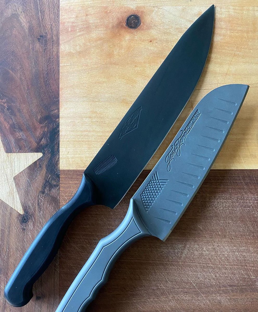 JesseJamesFans's tweet photo. #FBF
From Yesterday with Rich 😎
Today I received my El Diablo Stoned “HASSAN CHOP” SANTUKO! Only 25 made at a special price! Super stoked to get one. Goes good with my other https://t.co/kj2anxGpyA Triple Black 9” Chef Knife. #HassanChop #Santuko #ChefKnife #HandMadeInTexas https://t.co/yQrazCoZjf