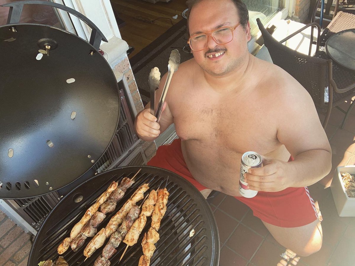 stavvybaby's tweet photo. ODing off the grill pill https://t.co/VSXqCEXYup