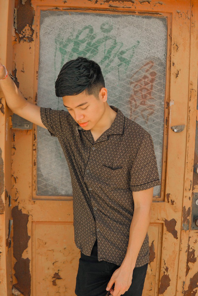 Martey_Tx's tweet image. 📸✨ ^*+ 𝕥𝕒𝕜𝕖 𝕥𝕙𝕖 𝕣𝕚𝕤𝕜 𝕠𝕣  𝕝𝕠𝕤𝕖 𝕥𝕙𝕖 𝕔𝕙𝕒𝕟𝕔𝕖𝕤 #expressmen 
⠀
𝙖𝙙𝙙𝙞𝙣𝙜 @express 𝙣𝙚𝙬 𝙡𝙚𝙖𝙛 𝙥𝙧𝙞𝙣𝙩 𝙧𝙖𝙮𝙤𝙣 𝙨𝙝𝙞𝙧𝙩 𝙩𝙤 𝙢𝙮 𝙗𝙪𝙩𝙩𝙤𝙣 𝙪𝙥 𝙘𝙤𝙡𝙡𝙚𝙘𝙩𝙞𝙤𝙣 :) 
⠀
#expresspartner #expresstogether