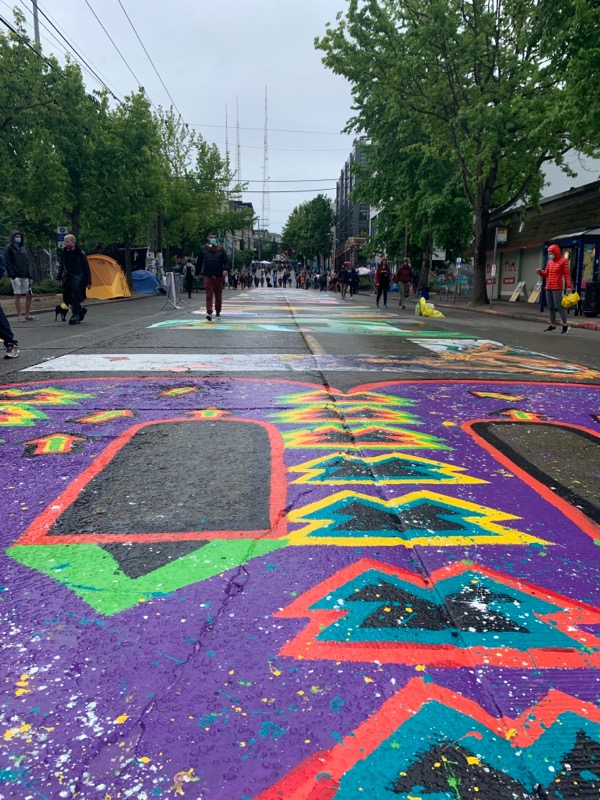 MayorJenny's tweet image. For as long as I can remember, Capitol Hill has been autonomous - it's always been a place where people go to express themselves freely. Today at the #CHAZ, I spoke with organizers and community about how we can move forward and keep our communities safe, together.