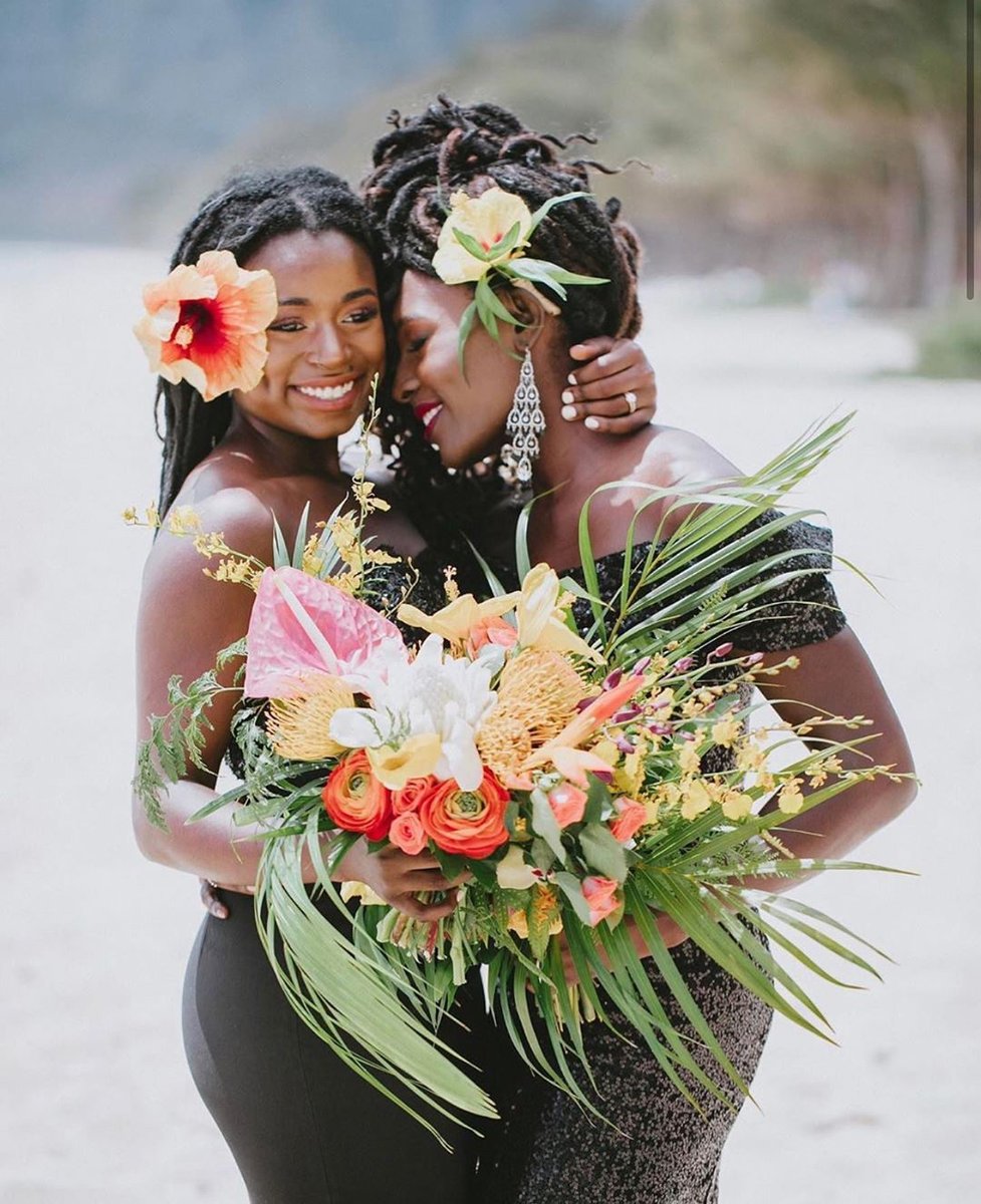 "Love was made for me and you!" 🧡 - Nat King Cole 
Have you picked your first dance song yet? 🎶  {Jenna Lee Pics}