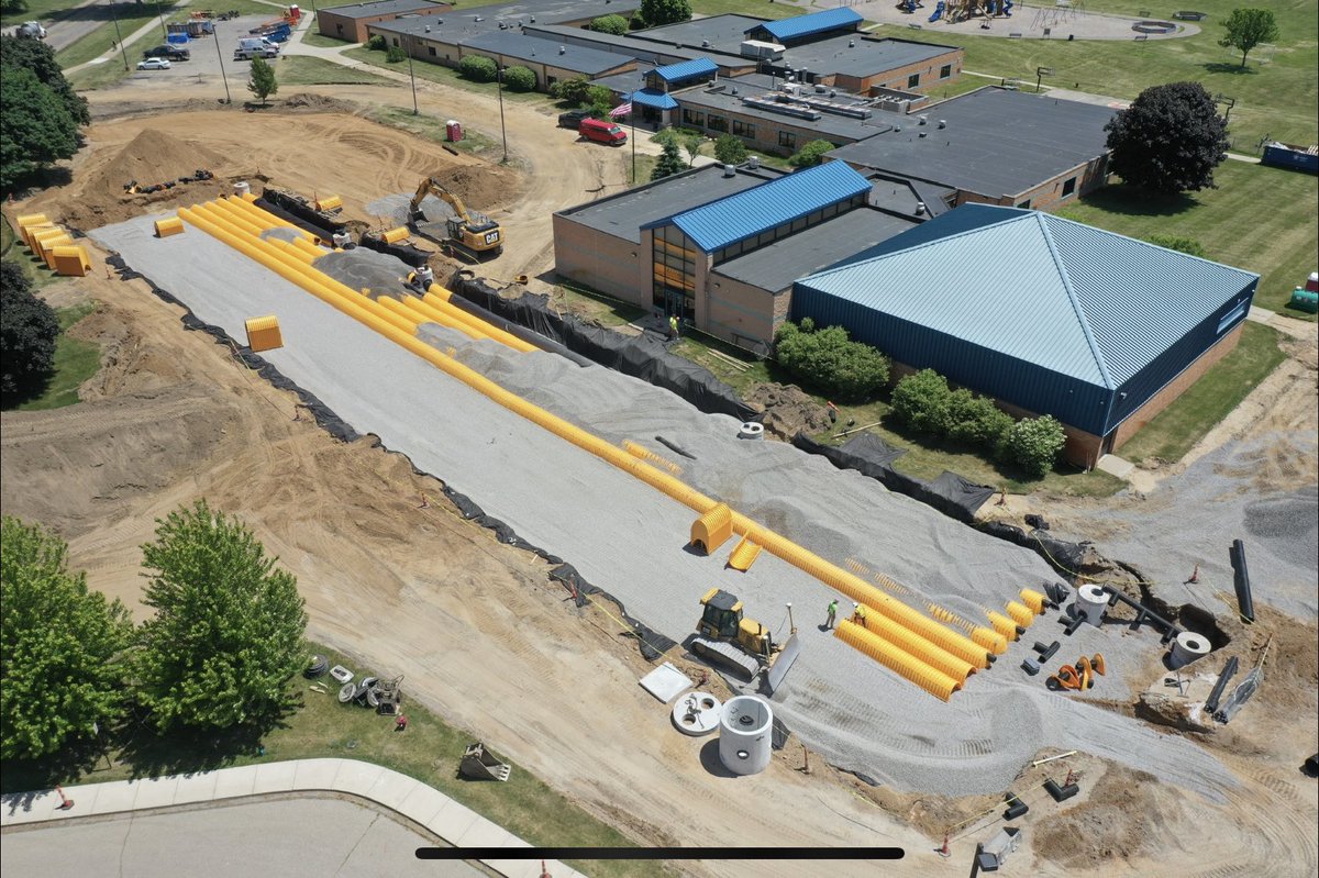 CCSOperations's tweet photo. Here is a picture of Clarkston Elementary’s underground storage being installed during this summer’s bond work to improve the flow of traffic and provide a safe and secure entrance.@CEBrianAdams @LearnAtCCS https://t.co/dWFrSgwPgP