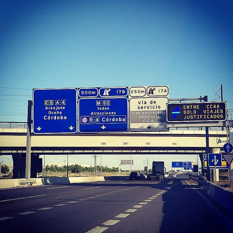 pimer_pc's tweet photo. Recordad que los viajes entre comunidades están prohibidos.

La @DGTes nos recuerda con en la red de carreteras de la #comunidaddemadrid que seguimos en  Fase 2 y que puede haber controles. 

El verano esta a la vuelta de la esquina pero aún no podemos viajar por placer. https://t.co/a7n2rwoAZa