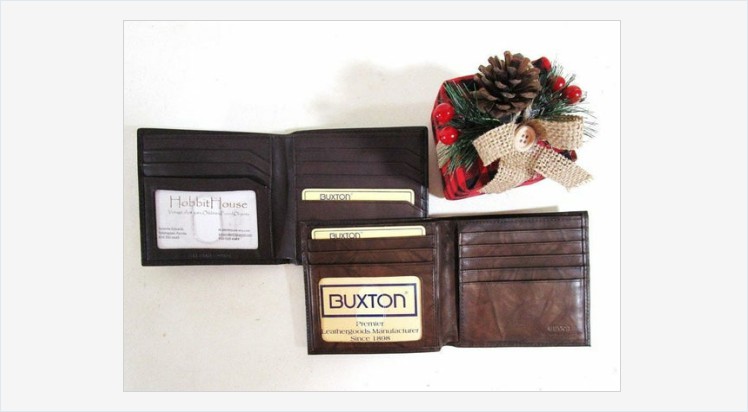 suzannee43's tweet photo. Buxton Passcase Wallet New Old Stock - #Vintage by HobbitHouse #leatherandtextile #etsyspecialt #etsyseller #shopsmall #VintageEtsy @SNRTG @SGH_RTs @blazedrts @SpxcRTS #etsy #etsypro @SympathyRTS @FearRTs @RTFAMDNR @Cods_Rts https://t.co/YT4s7lzdVJ https://t.co/krxGAvNlBb