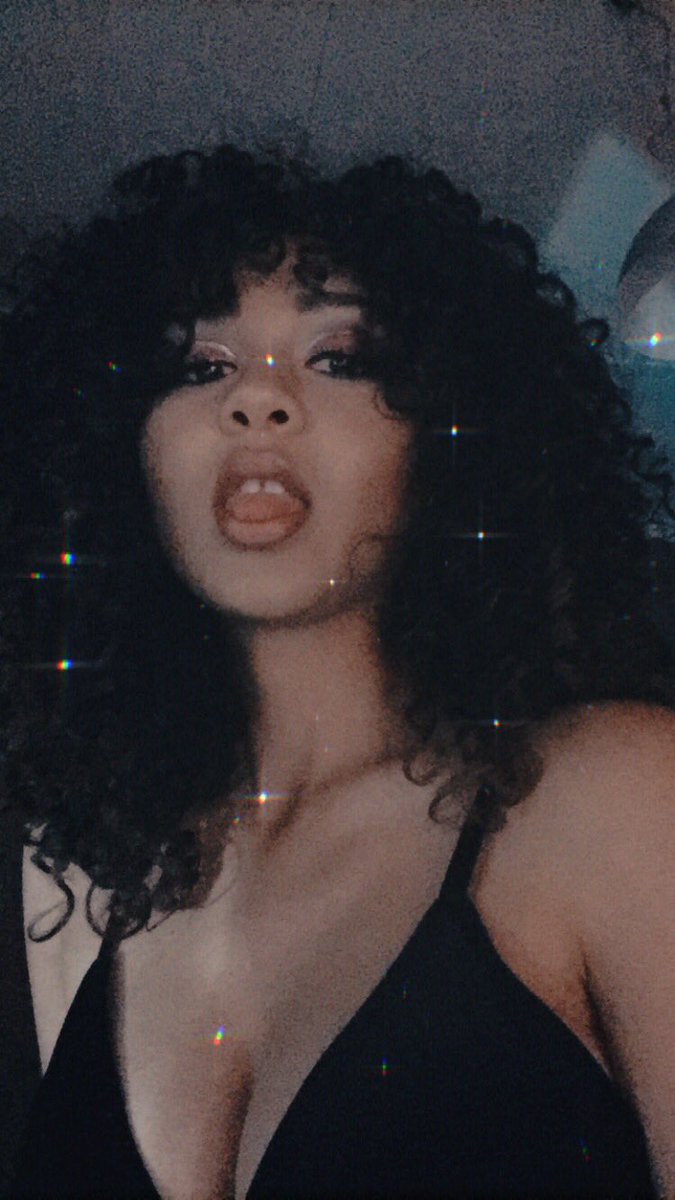 brxnaa___'s tweet photo. hey, hi :) https://t.co/XRPjRhlVuL