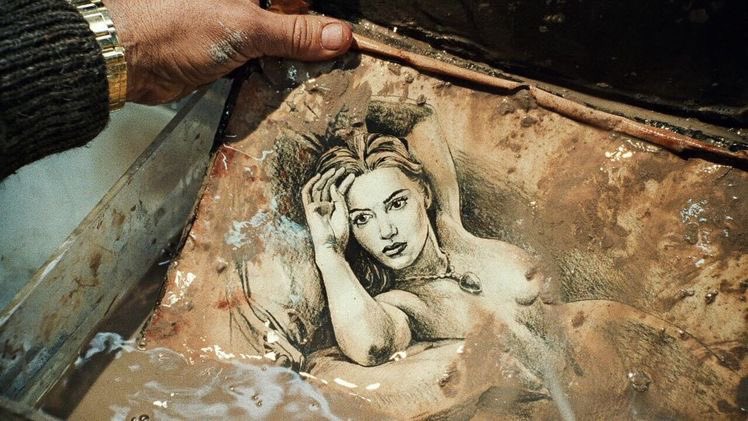 James Cameron actually sketched naked Rose in Titanic  EWcom