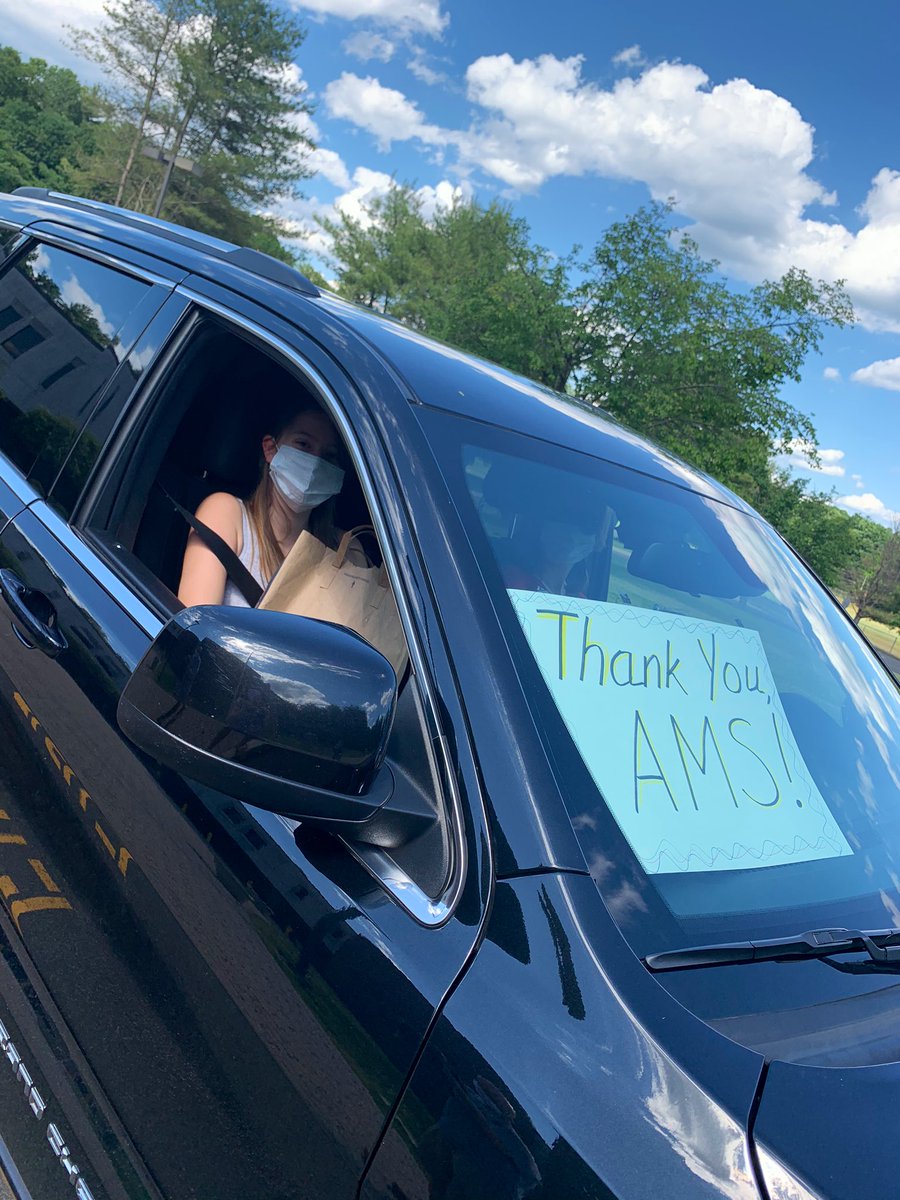 Ms. Wallace tweet media