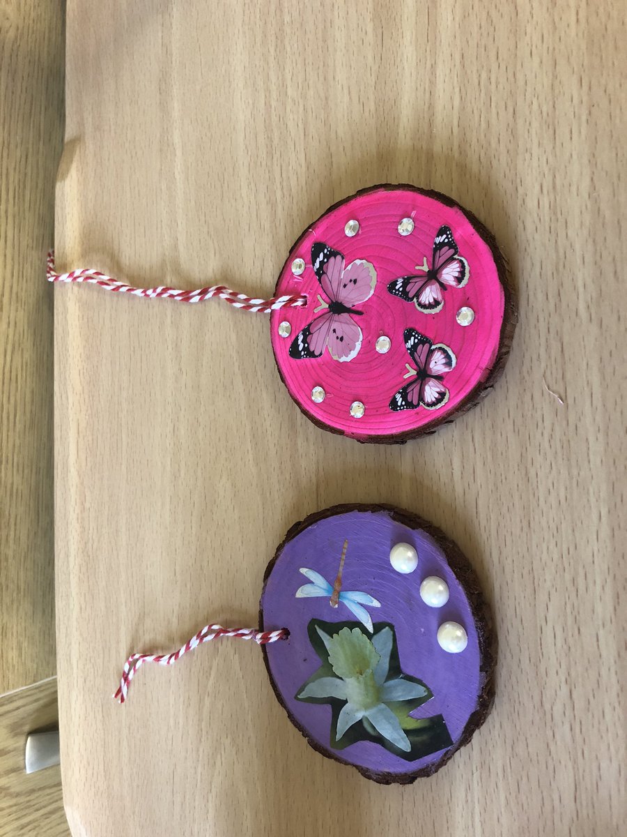 LPT Ward 2 - Coalville Community Hospital (@ellistown3) on Twitter photo Bedside arts & craft activity today helping patients with their wellbeing #patientcentredcare #keepinghandsandmindsbusy. #helpingtomakeadifference #pinklady @leawarden <a href="/CMJPeart/">Christina</a> <a href="/CHSInpatientLPT/">CHS Inpatient Wards</a> <a href="/rachelbilsboro1/">Rachel McCall 💙</a> <a href="/LPTnhs/">Leicestershire Partnership NHS Trust</a> <a href="/LPTpatientexp/">@LPTpatientexp</a> Bedside arts & craft activity today helping patients with their wellbeing #patientcentredcare #keepinghandsandmindsbusy. #helpingtomakeadifference #pinklady @leawarden <a href="/CMJPeart/">Christina</a> <a href="/CHSInpatientLPT/">CHS Inpatient Wards</a> <a href="/rachelbilsboro1/">Rachel McCall 💙</a> <a href="/LPTnhs/">Leicestershire Partnership NHS Trust</a> <a href="/LPTpatientexp/">@LPTpatientexp</a>