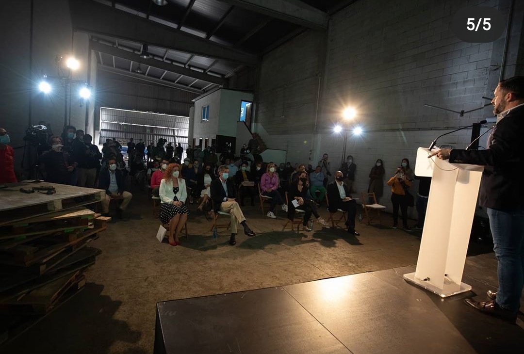 que_rule's tweet photo. Galicia será mar, Galicia será campo, pero lo que no es Galicia es idiota.

Sodes catro gatos. Vai tomar polo cú. https://t.co/BzNiXvlQBU