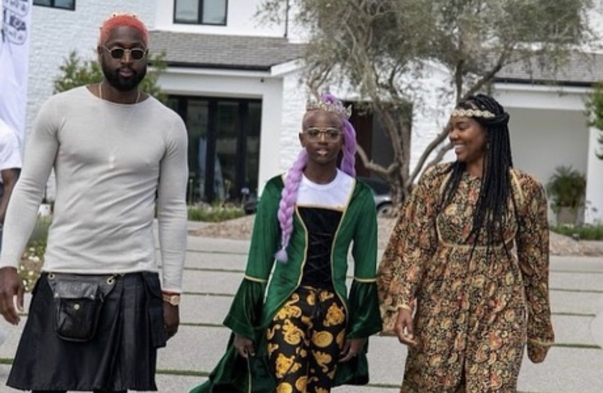 StevieDerrick_'s tweet photo. * #ZayaWade had a really beautiful medieval/pride themed 13th birthday party. 

shoutout to @DwyaneWade + @itsgabrielleu for supporting her like real parents should. 🌈✨. #HappyBirthdayZayaWade https://t.co/pFYWeRKZwE