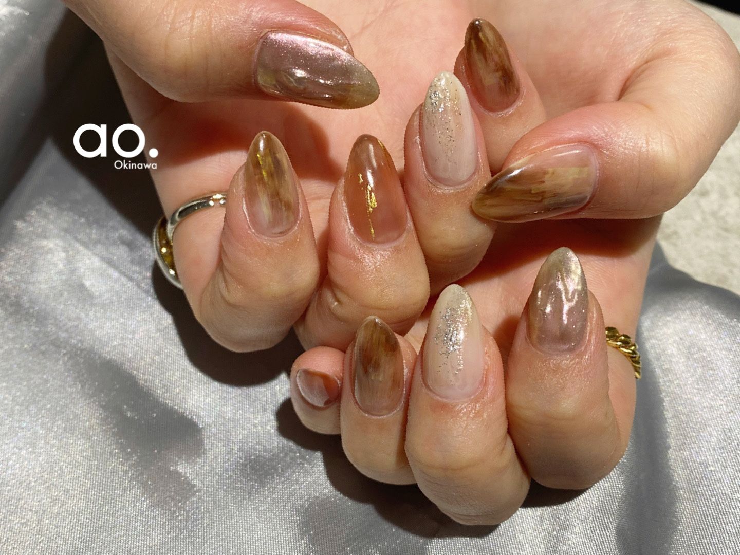 Nail Ao Okinawa Brown Nuance Nail Aonail Ao Naildesign Nailart Gel Gelnail Instanails ジェルネイル 沖縄ネイル 沖縄ネイル サロン 那覇ネイルサロン 個性派ネイル ちぐはぐネイル ニュアンスネイル ミラーネイル ヴィンテージネイル アンティーク