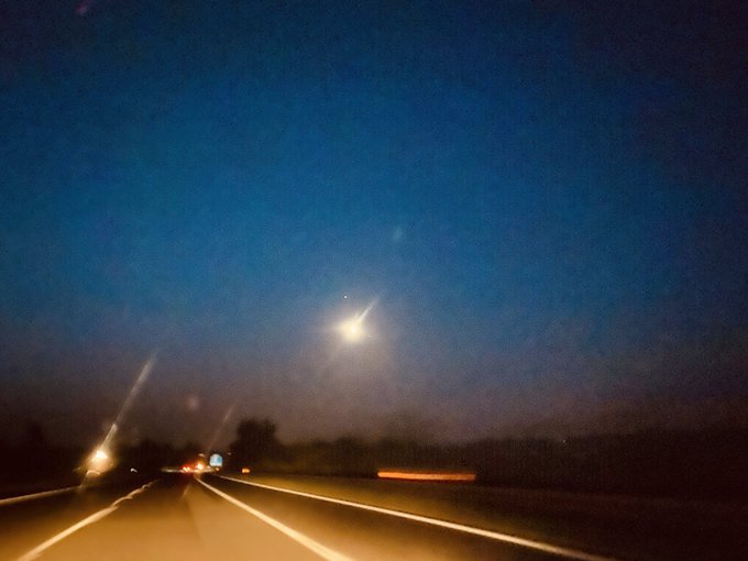 Do you see that tiny little nugget above the moon!? Yea it&rsquo;s Neptune! Then sandwiched between Neptune