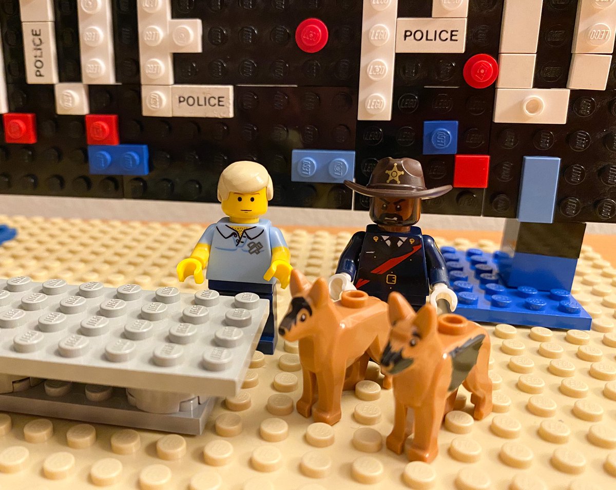 MarcLoftus's tweet photo. #LivePD: Back in the studio, Officer #SticksLarkin & #SheriffDavidClarke are joined by #K9 units Sniffer and Chase.
Follow #LegoPDLive for updates.
#lego @Lego @aenetworks #legocity #legopolice #legostagram #fridaynight #k9units https://t.co/IkAhkUpZ3t