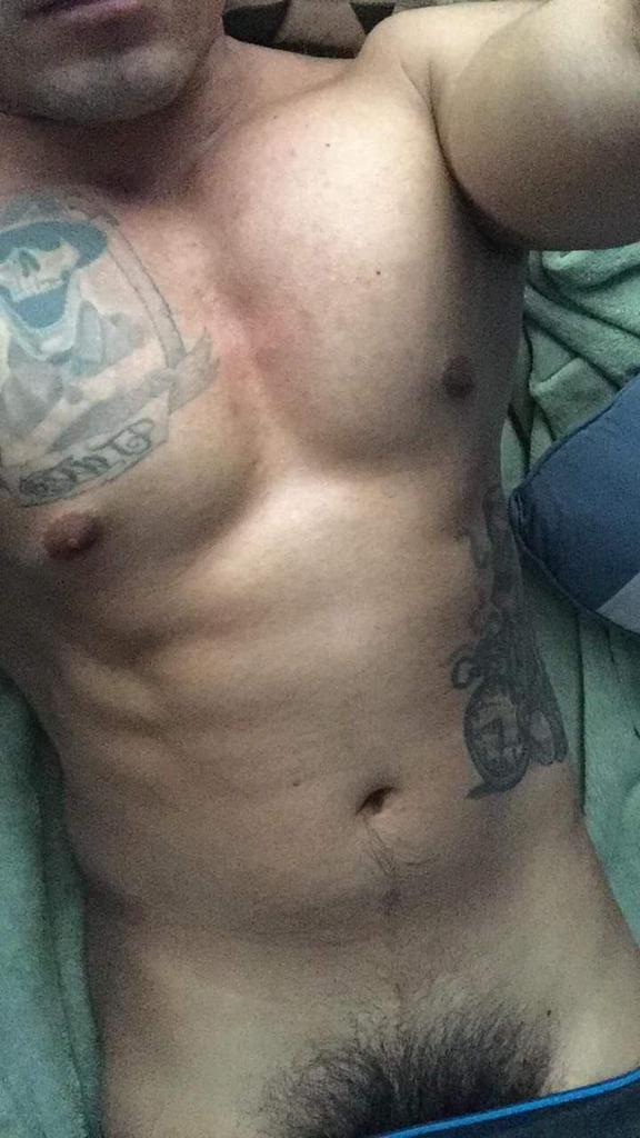 PacksDeHetero69's tweet photo. Quieren ver más de este rico chacalito? 😈🤤
#gay #chacal #mayate #PacksdeMexico #packreal #mayate #verga #tattoo https://t.co/eW6ik7WGsq