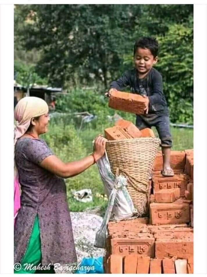 'Dont blame my mother for child labour..its my duty for help her'😍
#बालश्रमनिषेधदिवस