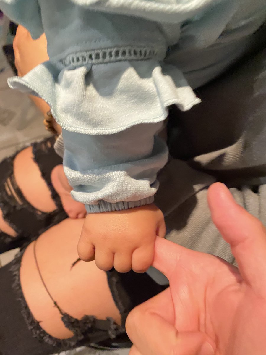 sam_tr01's tweet photo. The power this baby has 🥺 https://t.co/fSbyDzA02w