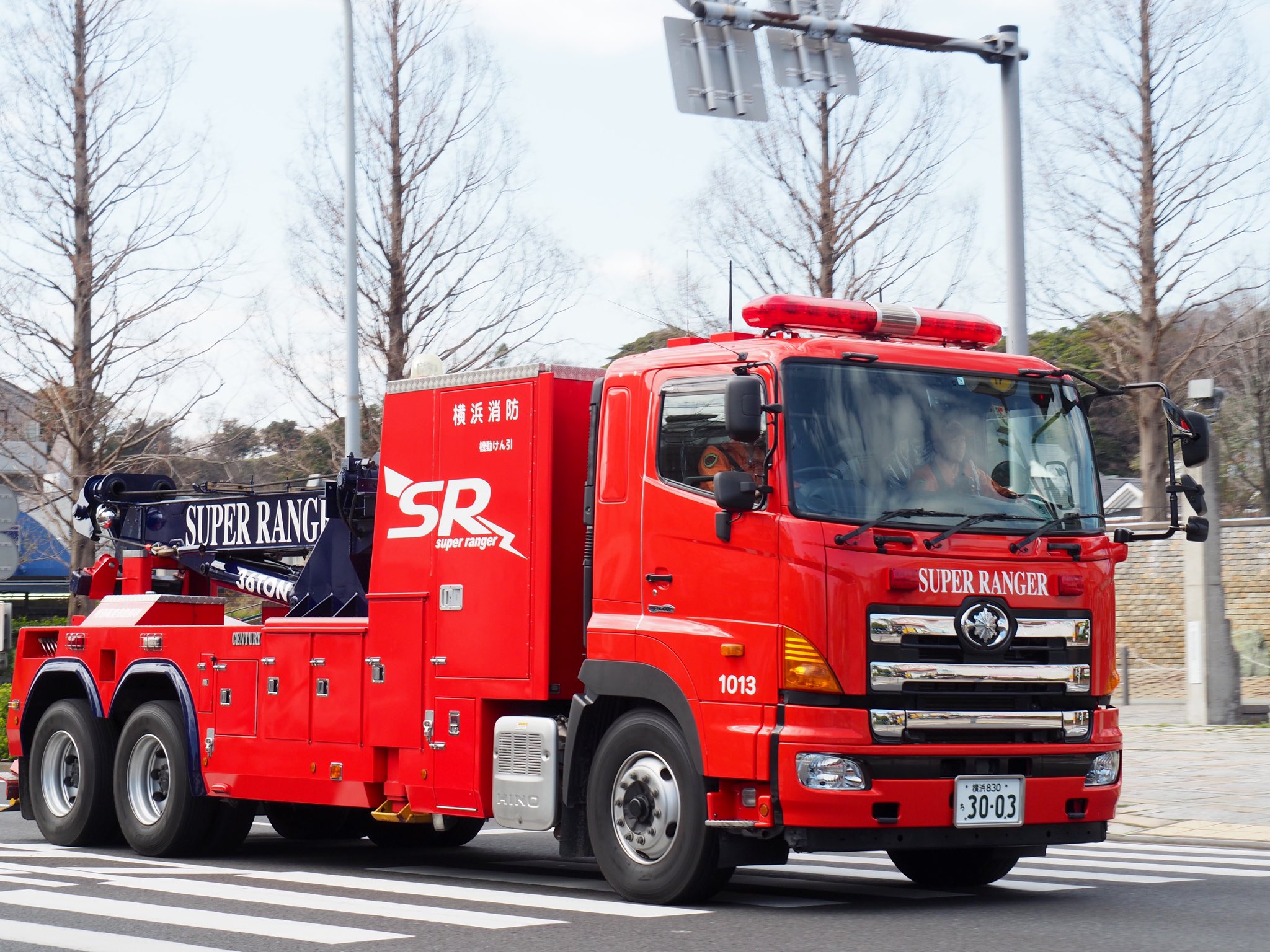 TINY　日野500(日本名プロフィア)改　特別高度救助隊大型救助工作車 TINY 日野500(日本名プロフィア)改 特別高度救助隊大型救助工作
