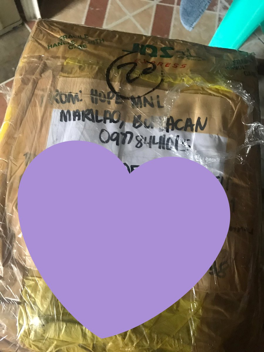 istantaegi's tweet photo. THANK YOU @HopeMNLPH maayos lahat ng album 🥰💜🥰 @Iovekeshi https://t.co/YnWixn4UhS