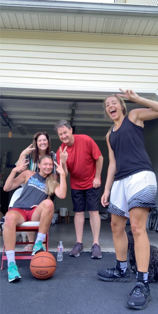 SLLadyCardinals's tweet photo. Great high school coaches build beyond high school. @ally_collett_ WKU signee and @AMERAH_STEELE22 EKU signee, continuing their journey with @CoachSouder. #BuildADynasty #buildabetterfuture https://t.co/xzvCR1AOPF